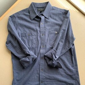 Banana Republic dark blue patterned button-up
